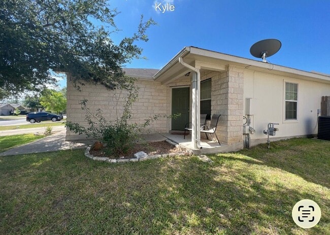 Building Photo - 940 Goldenrod St