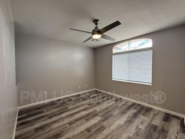 Building Photo - 3443 Sunbonnet Dr