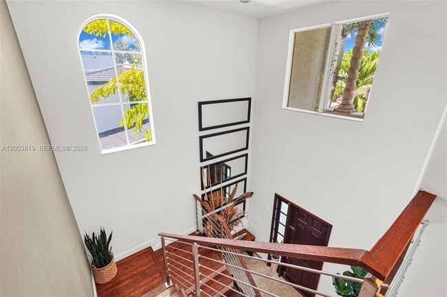 Building Photo - 2143 N Bay Rd