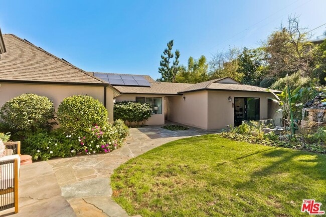 Building Photo - 2841 Montcalm Ave