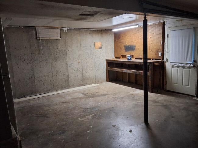 Building Photo - Cozy 3 Bed, 1 Bath House Minutes To Fort Knox