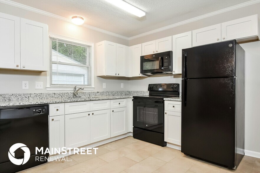 Building Photo - 4720 Cricklewood Dr