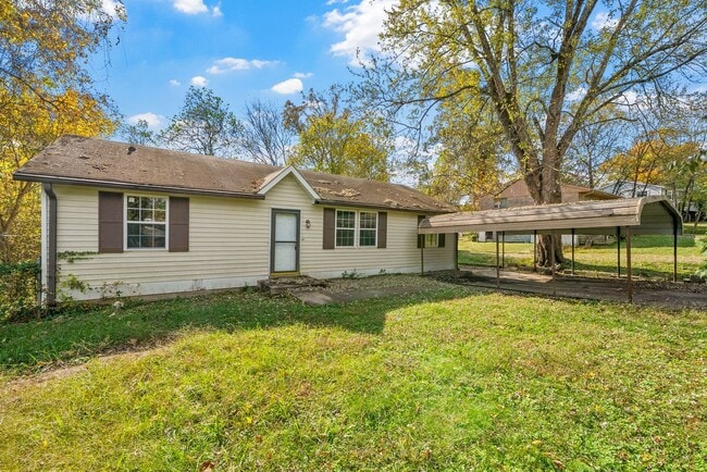 Building Photo - 3 Bedroom Pet Friendly Home For Rent!