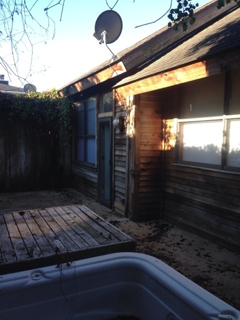 Building Photo - Great Move in Studio. Ready to be your new...