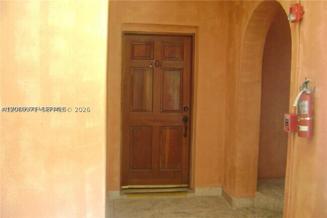 Building Photo - 4812 Pine Tree Dr