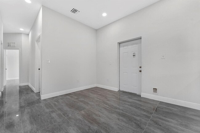 Building Photo - 5250 SW 18th St