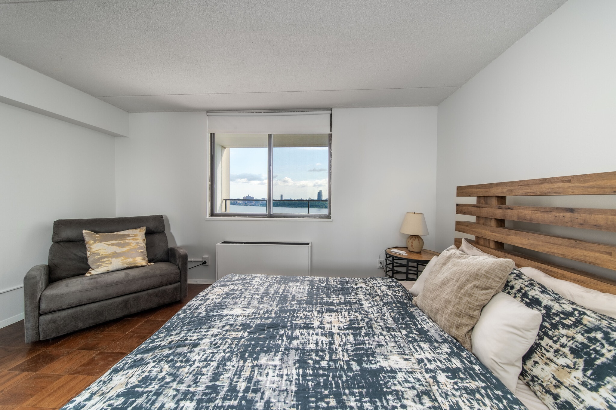 Building Photo - 250 Gorge Rd