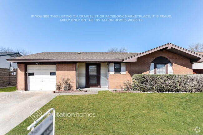 Building Photo - 2621 Princeton Dr