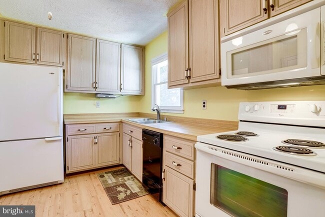 Building Photo - 13714 Gran Deur Dr