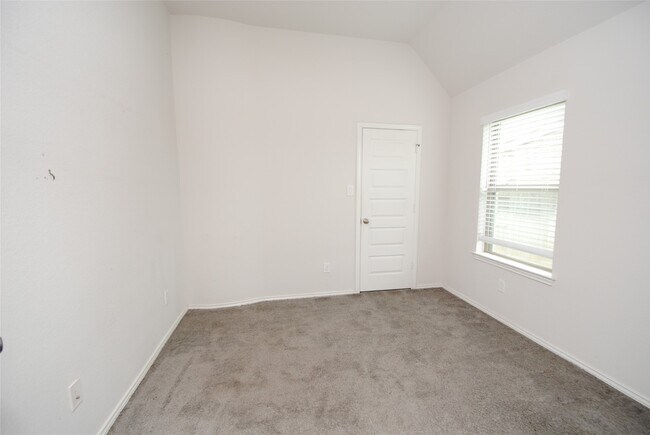 Building Photo - 24978 Tidmor Ln