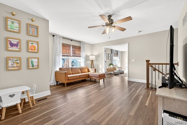 Building Photo - 415 Filipp Ln