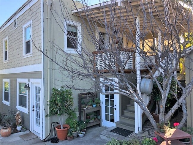 Building Photo - Fully Furnished 1-Bedroom in Downtown SLO ...