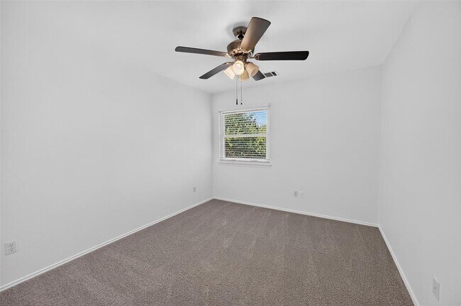 Building Photo - 2802 Turtle River Dr