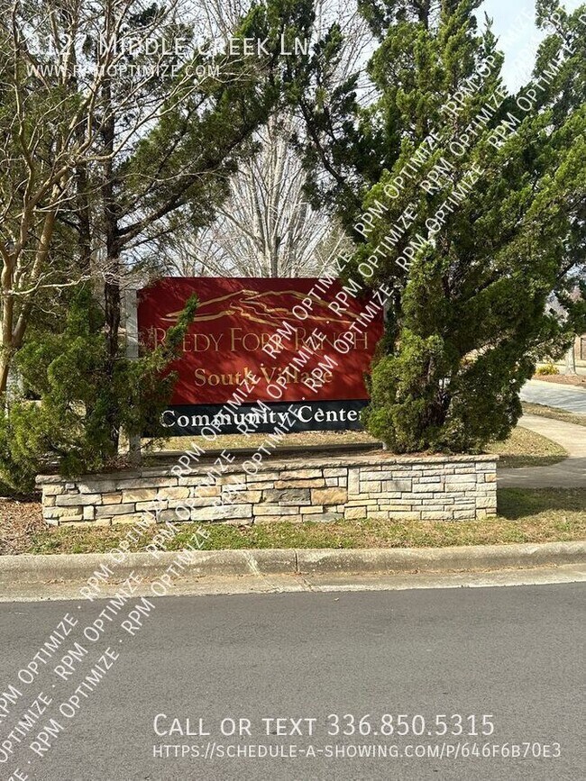 Building Photo - 3127 Middle Creek Ln