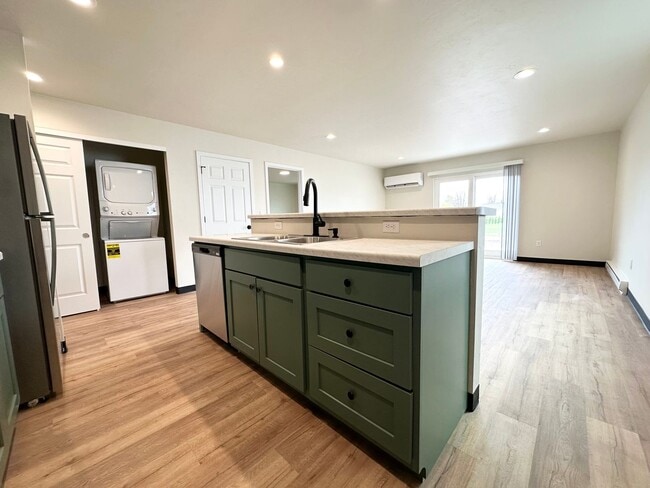 Building Photo - 515-517 Rustic Ridge Drive (Lot 5)