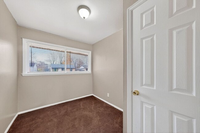 Building Photo - 219 Presley Rd