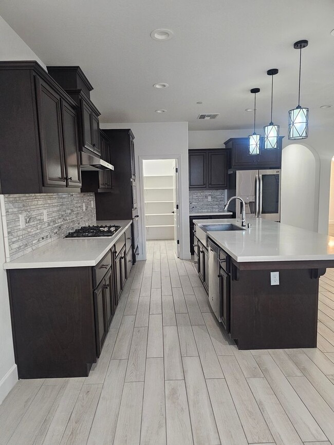 Building Photo - Beautiful Home in Gated Community