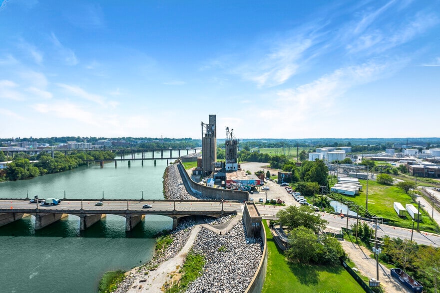 South Falls Tower 111 Hull St Richmond VA 23224 Apartment Finder