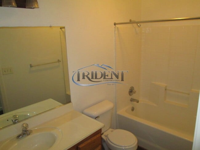 Building Photo - Beautiful Yuba City home on a large lot