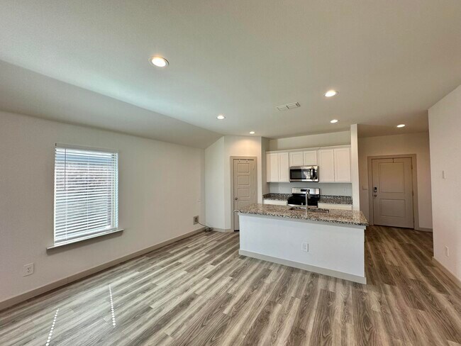 Building Photo - 2328 149th St