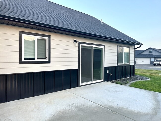 Building Photo - 2941 Bullfrog Ct