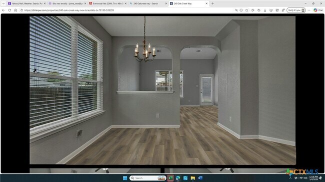 Building Photo - 240 Oak Creek Way