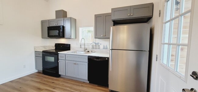 Building Photo - 5621 N 44th St