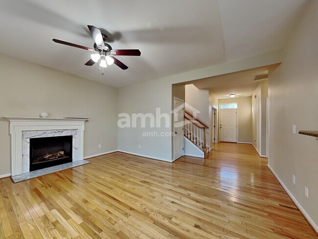 Building Photo - 25 Bellows Falls Dr