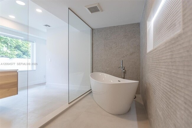 Building Photo - 1690 Daytonia Rd