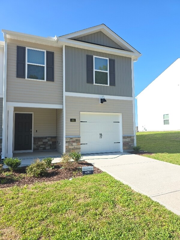 Building Photo - 408 Honeycutt Oaks Dr