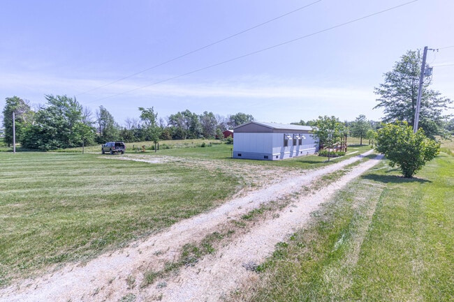 Building Photo - 16950 N Davis Rd