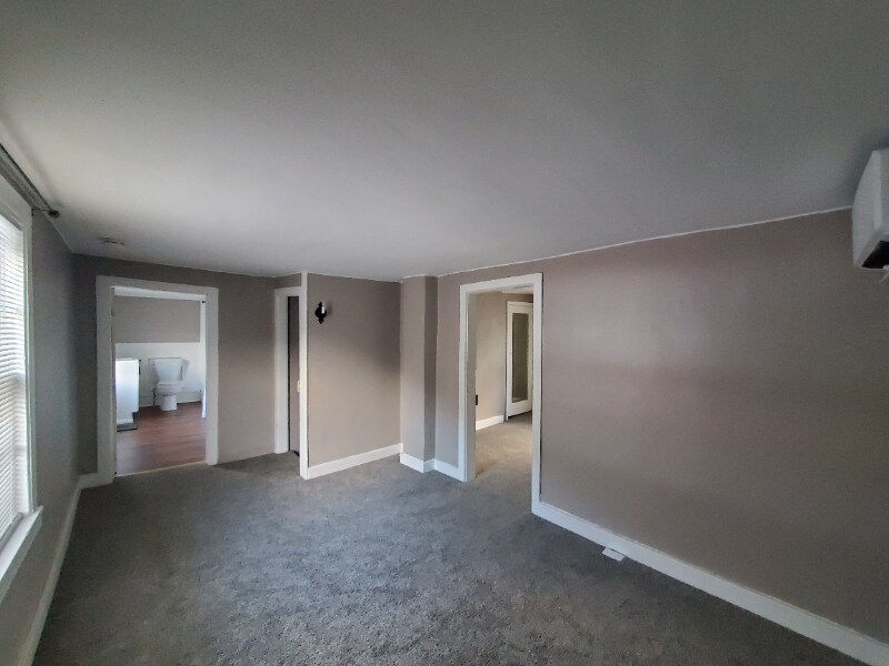 Building Photo - 3 Clinton St