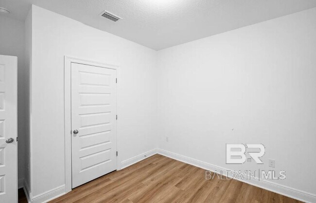 Building Photo - 16102 Laurelbrooke Lp