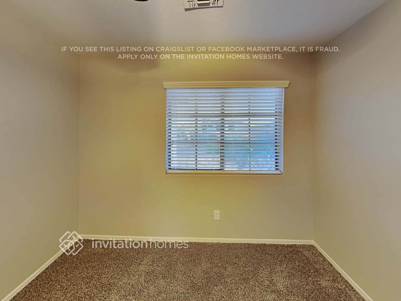 Building Photo - 858 E Nardini St