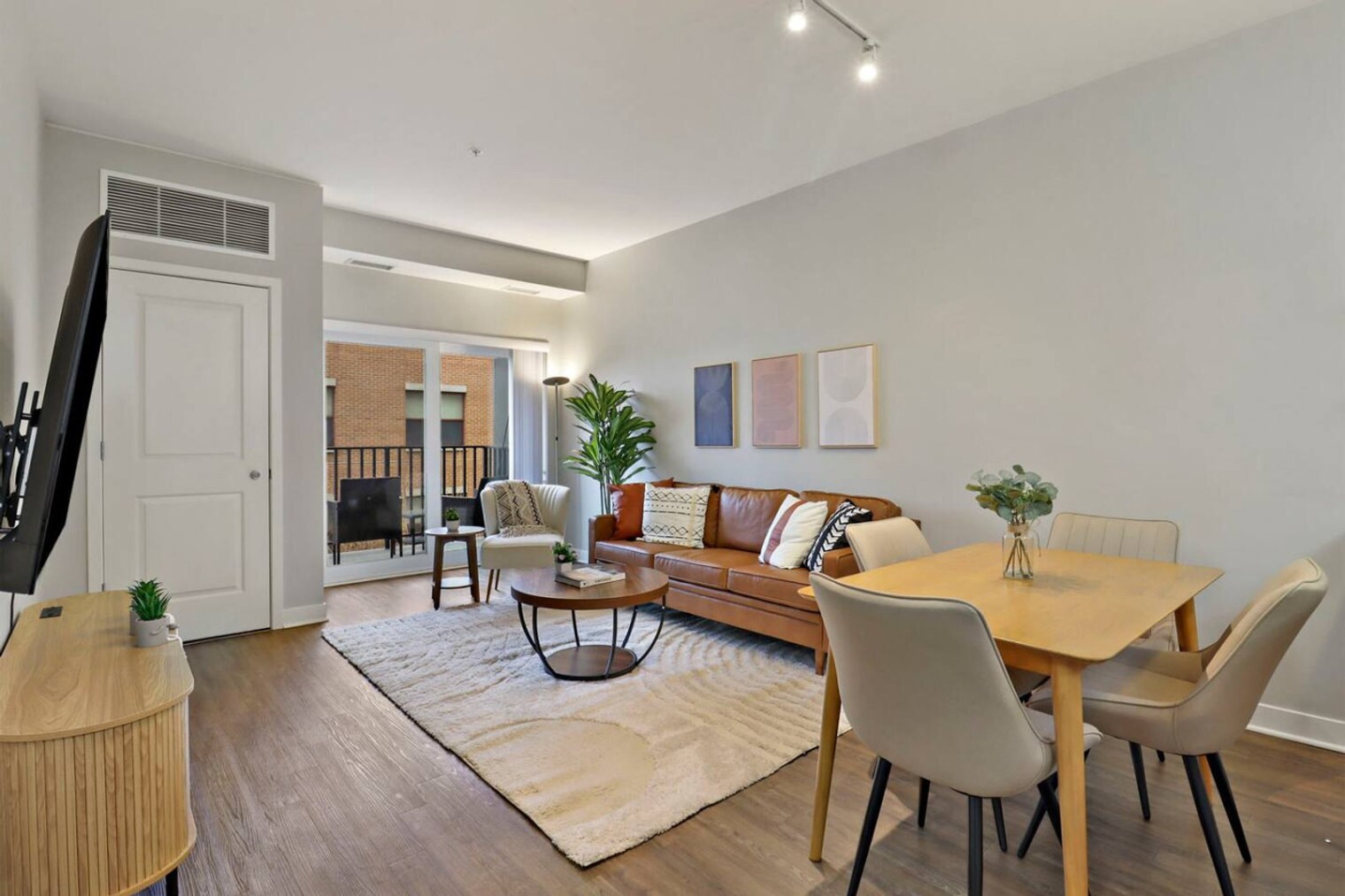 Building Photo - 255 N Addison Ave