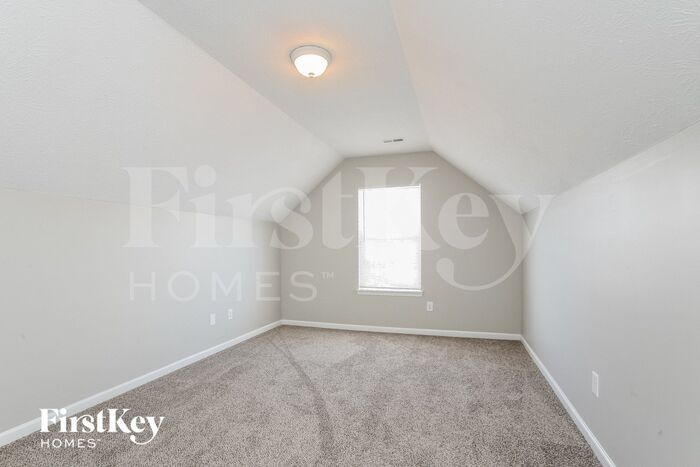 Building Photo - 4915 Birmingham Dr