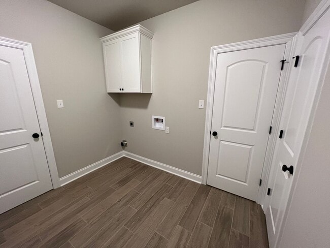 Building Photo - 4 Bedroom New Construction Home in Ascensi...