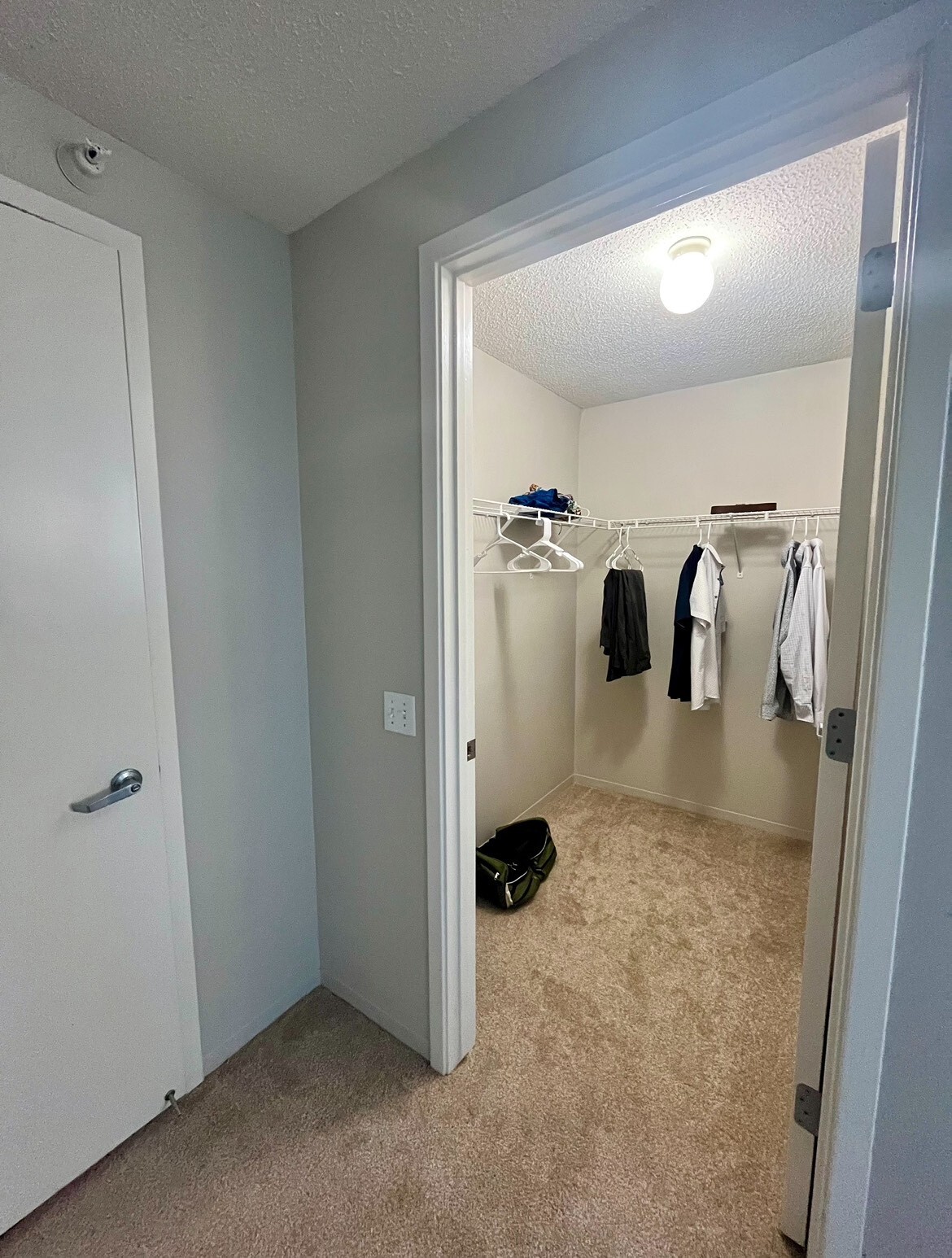 Closet - 545 N Dearborn St