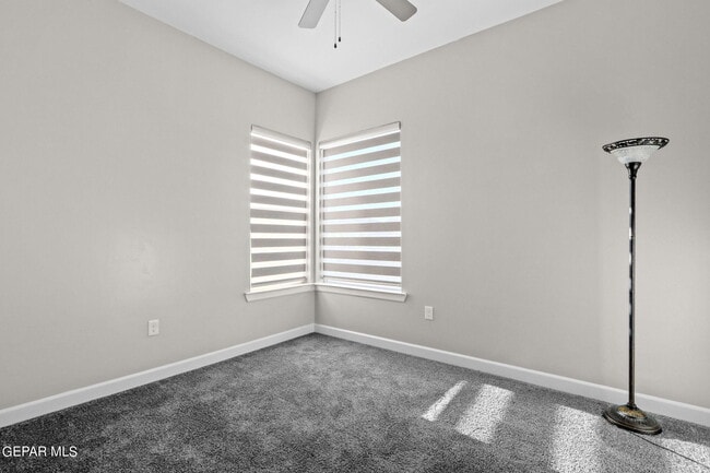 Building Photo - 12300 Desert Heights Ct