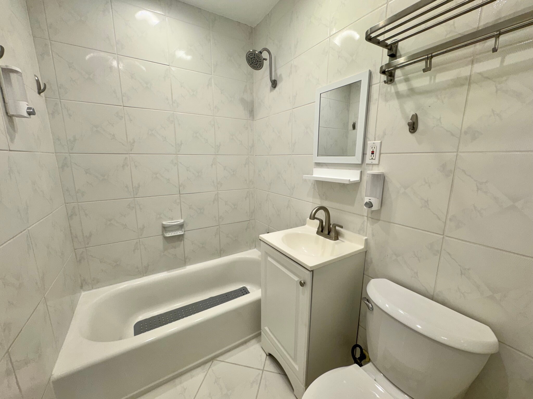 Building Photo - 839 NW 16th Ter