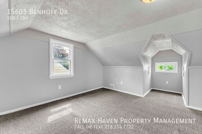 Building Photo - 15605 Benhoff Dr