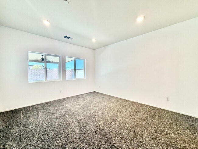 Building Photo - Cul-de-Sac Living in Sagewood | 4 Bed Home with INCLUDED Solar & RV Parking