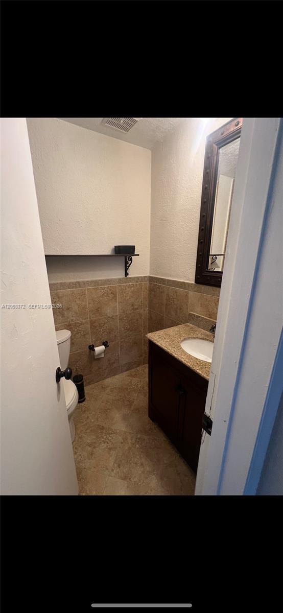 Building Photo - 8650 SW 67th Ave
