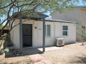 Building Photo - House for Rent