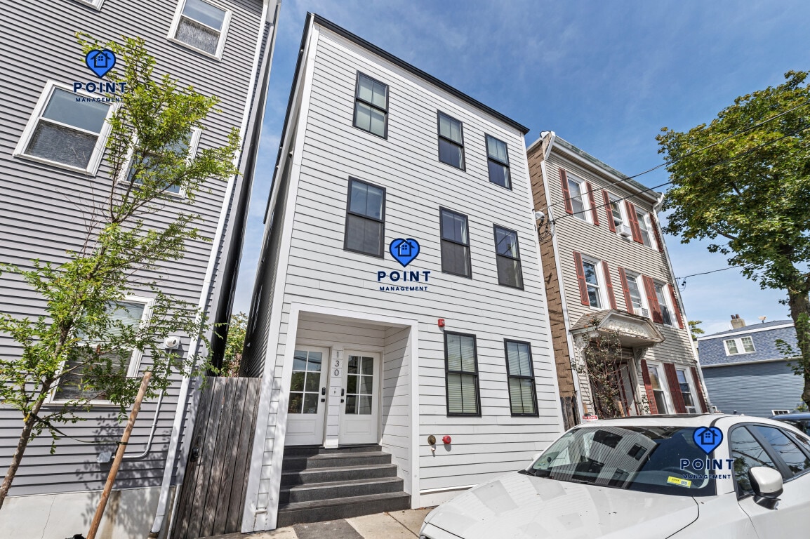 Building Photo - 130 Bremen St