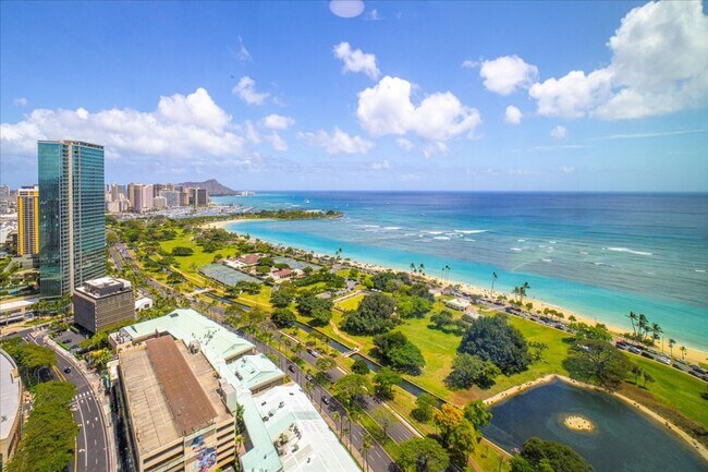 Building Photo - 28th floor Waiea residence: Fully-furnishe...