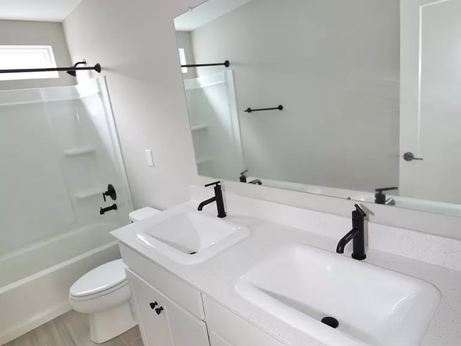 Building Photo - Charming 4 beds 3 baths in Powell!