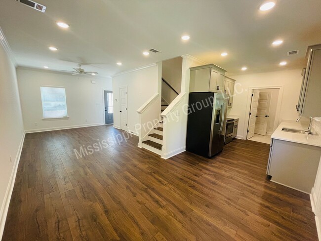 Building Photo - 3BD/3.5BA FOR RENT IN MEADOWCREST