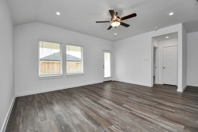 Building Photo - 1110 Fringed Bluestar Dr