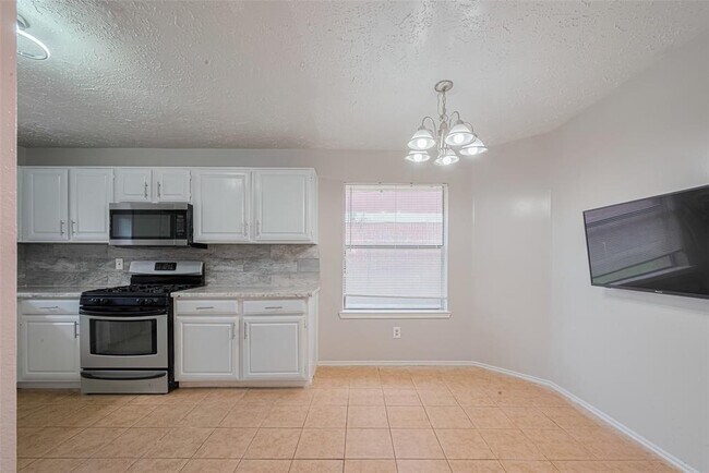 Building Photo - 9302 Bristlebrook Dr